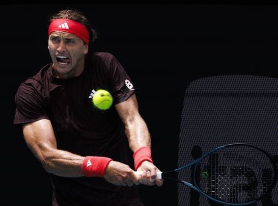 March 24, 2025, Miami, Fl: Alexander Zverev (Germany) returns a serve by Jordan Thompson (Australia) during the Miami Open on Monday, March 24, 2025, at Hard Rock Stadium in Miami Gardens, Florida. Zverev won the match. Miami - ZUMAm67_ 0807604199st Copyright: xAliexSkowronskix