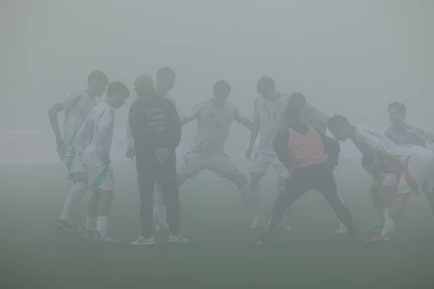 Catanzaro, Italy, 25th March 2025, Nicola Ceravolo Stadium: The race was suspended due to fog and then resumed after some time during the UEFA Under-19 Championship 2025, Elite Round, Group 5, match between Italy and France at Nicola Ceravolo Stadium, Italy. Francesco Farina SPP (FRANCESCO FARINA SPP) Copyright: xFRANCESCOxFARINAx xSPPx spp-en-FrFa-_O2A4236