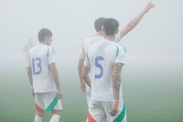 Catanzaro, Italy, 25th March 2025, Nicola Ceravolo Stadium: The race was suspended due to fog and then resumed after some time during the UEFA Under-19 Championship 2025, Elite Round, Group 5, match between Italy and France at Nicola Ceravolo Stadium, Italy. Francesco Farina SPP (FRANCESCO FARINA SPP) Copyright: xFRANCESCOxFARINAx xSPPx spp-en-FrFa-_O2A4314