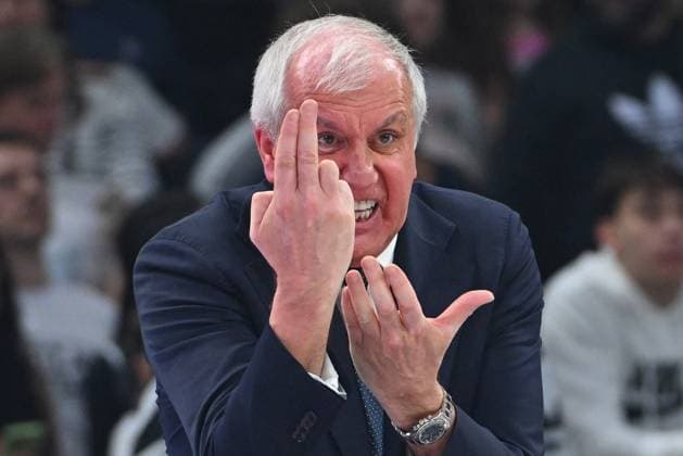 Sport Themen der Woche KW13 Sport Bilder des Tages PARTIZAN BELGRADE vs ALBA BERLIN ZELIMIR OBRADOVIC ZELJKO, basketball coach of Partizan, during the Euroleague match against Alba Berlin, at Belgrade Arena. Belgrade, 25.03.2025. photo: MN Press photo BASKETBALL, EUROLEAGUE, PARTIZAN BELGRADE, ALBA BERLIN Belgrade Belgrade Arena Serbia Copyright: xMarkoxMetlasx xMNxPressx