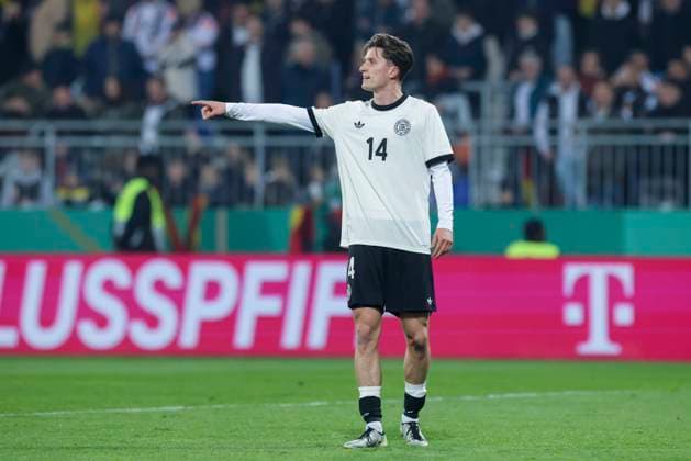 Tim Oermann (Germany) gestikuliert, International Friendly, Länderspiel, Nationalmannschaft U21, U 21 Germany and U21 Spain, Darmstadt am 25. March 2025 in Stadion am Boellenfalltor, Deutschland. (Foto von Marco Steinbrenner DeFodi Images) Tim Oermann (Germany) gestures, International Friendly, U21 Germany and U21 Spain, Stadion am Boellenfalltor, March 25, 2025 in Darmstadt, Germany. (Photo by Marco Steinbrenner DeFodi Images)