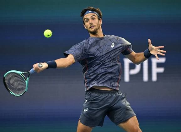 MIAMI GARDENS FL - MARCH 25 Novak Djokovic Vs Lorenzo Musetti during The Miami Open at Hard Rock Stadium on March 25, 2025 in Miami Gardens, Florida. Copyright: xmpi04x