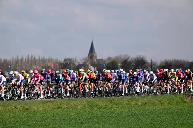 Classic Brugge De Panne 2025 cycling race DE PANNE, BELGIUM - MARCH 26 : illustration picture peloton during the Men Elite UCI World Tour 49th Classic Brugge De Panne cycling race with start in Brugge and finish in De Panne (195,6 km) on March 26, 2025 in De Panne, Belgium, 26 03 2025 ( Motordriver Kenny Verfaillie & De Panne Belgium  Copyright: xNicoxVereeckenx