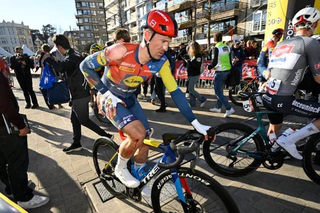 Classic Brugge De Panne 2025 cycling race DE PANNE, BELGIUM - MARCH 26 : Theuns Edward (BEL) of Lidl - Trek during the Men Elite UCI World Tour 49th Classic Brugge De Panne cycling race with start in Brugge and finish in De Panne (195,6 km) on March 26, 2025 in De Panne, Belgium, 26 03 2025 ( Motordriver Kenny Verfaillie & De Panne Belgium  Copyright: xNicoxVereeckenx