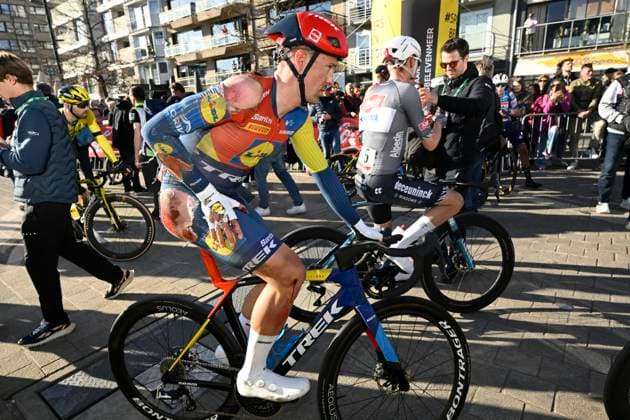 Classic Brugge De Panne 2025 cycling race DE PANNE, BELGIUM - MARCH 26 : Theuns Edward (BEL) of Lidl - Trek during the Men Elite UCI World Tour 49th Classic Brugge De Panne cycling race with start in Brugge and finish in De Panne (195,6 km) on March 26, 2025 in De Panne, Belgium, 26 03 2025 ( Motordriver Kenny Verfaillie & De Panne Belgium  Copyright: xNicoxVereeckenx