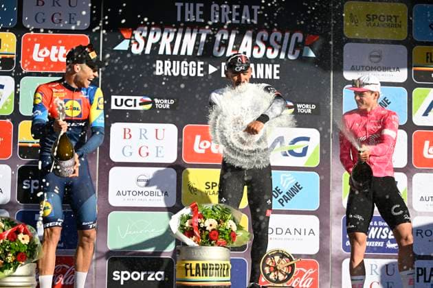 Sport Bilder des Tages Classic Brugge De Panne 2025 cycling race DE PANNE, BELGIUM - MARCH 26 : Milan Jonathan (ITA) of Lidl - Trek, Molano Juan Sebastian (COL) of UAE Team Emirates - XRG and Mihkels Madis (EST) of EF Education - EasyPost pictured during the podium ceremony of the Men Elite UCI World Tour 49th Classic Brugge De Panne cycling race with start in Brugge and finish in De Panne (195,6 km) on March 26, 2025 in De Panne, Belgium, 26 03 2025 ( Motordriver Kenny Verfaillie & De Panne Belgium  Copyright: xNicoxVereeckenx