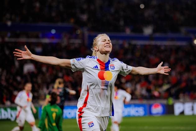 Lyon, France Ada Hegerberg (14 Olympique Lyonnais) celebrates after scoring during the UEFA Womens Champions League quarter-final game between Olympique Lyonnais and Bayern Munich at Groupama Stadium in Lyon, France. (Pauline Figuet SPP) Copyright: xPaulinexFiguetx xSPPx spp-en-PaFiSp-PF_OLFCB2734