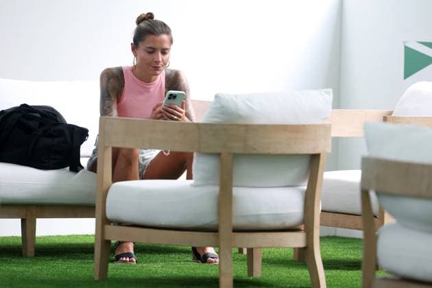 March 26, 2025, Miami Gardens, Florida, United States Of America: MIAMI GARDENS, FLORIDA - MARCH 26: Alexander ZverevÃ¢â‚¬â ¢s German model and actress girlfriend Sophia Thomalla is seen during Day 9 of the Miami Open at Hard Rock Stadium on March 26, 2025 in Miami Gardens, Florida...People: Sophia Thomalla Miami Open 2025 - Day 9  - ZUMAs214 20250326_ada_s214_160 Copyright: xSMGx