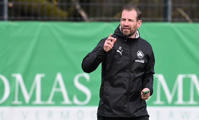 27.03.2025 - Fussball - 2. Bundesliga - Saison 2024 2025 - SpVgg Greuther Fürth Fuerth ( Kleeblatt ) - Training - - xwoxzix - Jan Siewert ( Trainer SpVgg Greuther Fürth )