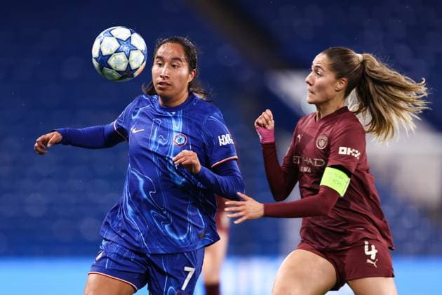 Chelsea v Manchester City 27 March 2025, London - UEFA Women s Champions League - Quarter Final - Second Leg - Chelsea v Manchester City - Mayra Ramirez of Chelsea and Laia Aleixandri of Manchester City - Photo: Jacques Feeney Offside. London UK Copyright: xJacquesxFeeneyx xOffsidexOffside
