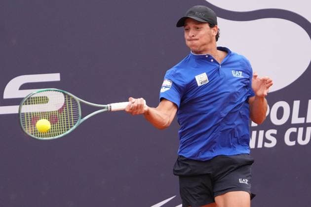NAPLES, ITALY - MARCH 27 :Luciano Darderi during the ATP, Tennis Herren Challenger Tour match between Sumit Nagal (India )and Luciano Darderi (Italy)on March 27, 2025 in Naples, Italy Copyright: xFOTOAGENZIAx