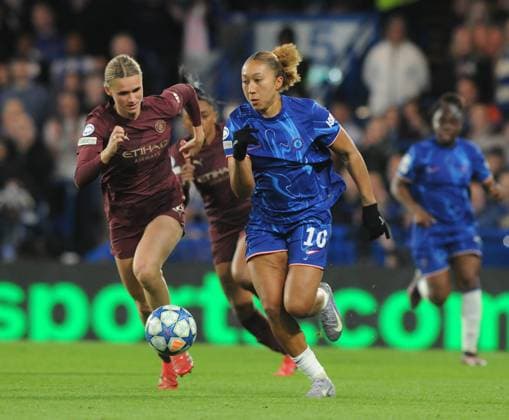 Football - 2024 2025 UEFA Women™s Champions League - Quarter-Final - Second Leg - Chelsea vs Manchester City - Stamford Bridge - Thursday 27th March 2025. Lauren James of Chelsea 