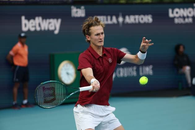 March 27, 2025, Miami Gardens, Florida, United States Of America: MIAMI GARDENS, FL - MARCH 27: Novak Djokovic of Serbia defeats Sebastian Korda of the United States match on Day 10 of the Miami Open at Hard Rock Stadium on March 27, 2025 in Miami Gardens, Florida..People: Sebastian Korda Miami Open 2025 - Day 10  - ZUMAs214 20250327_ada_s214_188 Copyright: xSMGx