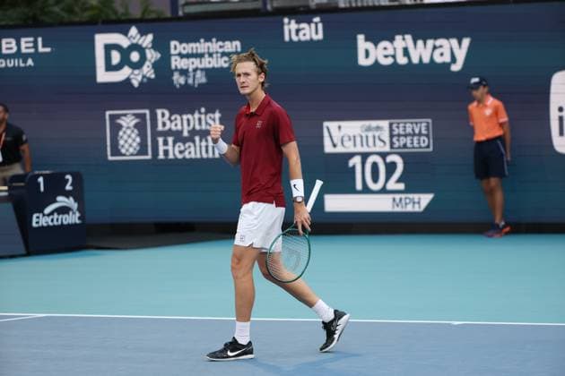 March 27, 2025, Miami Gardens, Florida, United States Of America: MIAMI GARDENS, FL - MARCH 27: Novak Djokovic of Serbia defeats Sebastian Korda of the United States match on Day 10 of the Miami Open at Hard Rock Stadium on March 27, 2025 in Miami Gardens, Florida..People: Sebastian Korda Miami Gardens United States Of America - ZUMAs214 20250327_ada_s214_195 Copyright: xSMGx