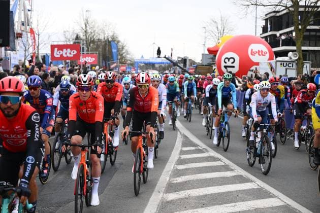 E3 Saxo Classic 2025 Cycling Race Harelbeke, Belgium - March 28 : Illustration picture showing the start of the Men Elite UCI World Tour 68th E3 Saxo Classic cycling race of 208 kms with start in Harelbeke and finish in Harelbeke on March 28, 2025 in Harelbeke, Belgium, 28 03 2025 ( Motordriver Kenny Verfaillie - Harelbeke Belgium  Copyright: xVincentxKalutx