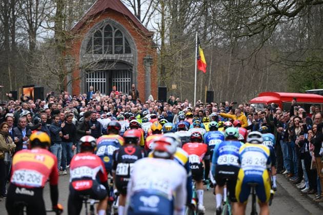 E3 Saxo Classic 2025 Cycling Race Harelbeke, Belgium - March 28 : Illustration picture during the Men Elite UCI World Tour 68th E3 Saxo Classic cycling race of 208 kms with start in Harelbeke and finish in Harelbeke on March 28, 2025 in Harelbeke, Belgium, 28 03 2025 ( Motordriver Kenny Verfaillie - Harelbeke Belgium  Copyright: xVincentxKalutx
