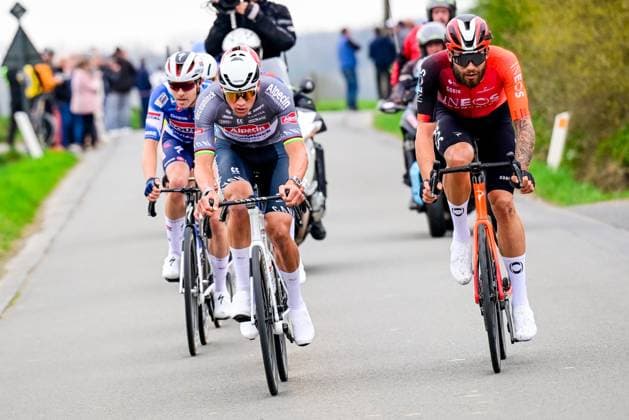 Danish Casper Pedersen of Soudal Quick-Step, Dutch Mathieu van der Poel of Alpecin-Deceuninck and Italian Filippo Ganna of Ineos Grenadiers pictured in action during the E3 Saxo Bank Classic one day cycling race, 208,8 km from and to Harelbeke, on Friday 28 March 2025. DIRKxWAEM  x116533967x