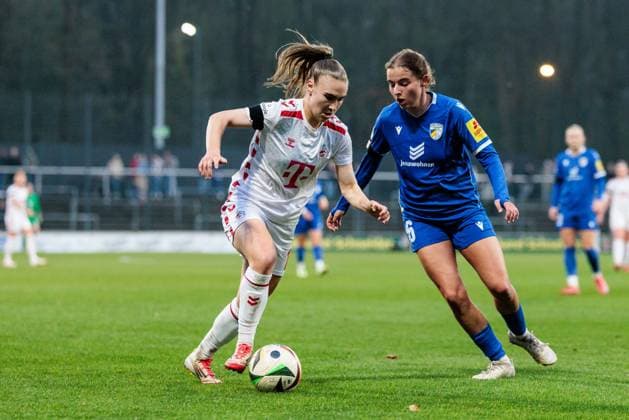 Google Pixel Frauen-Bundesliga, 1. FC Köln - FC Carl Zeiss Jena; 28.03.2025 Zweikampf Alena Bienz (1. FC Köln, 11), Jenny Beyer (FC Carl Zeiss Jena, 6) Google Pixel Frauen-Bundesliga, 1. FC Köln - FC Carl Zeiss Jena, Köln, Franz-Kremer-Stadion am 28.03.2025 DFB REGULATIONS PROHIBIT ANY USE OF PHOTOGRAPHS AS IMAGE SEQUENCES AND OR QUASI-VIDEO. Copyright: xBEAUTIFULxSPORTS Wunderlx