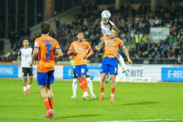Guille Bueno (SV Darmstadt 98, 03), Jean-Paul Boetius (SV Darmstadt 98, 10), Aaron Keller (SSV Ulm 1846 Fussball, 16), Luca Marseiler (SV Darmstadt 98, 08), GER, SSV Ulm 1846 Fussball vs. Darmstadt 98, Fussball, 2. Bundesliga, 27. Spieltag, Spielzeit 2024 2025, 28.03.2025, DFL DFB REGULATIONS PROHIBIT ANY USE OF PHOTOGRAPHS AS IMAGE SEQUENCES AND OR QUASI-VIDEO, Eibner-Pressefoto Sascha Walther GER, SSV Ulm 1846 Fussball vs. Darmstadt 98, Fussball, 2. Bundesliga, 27. Spieltag, Spielzeit 2024 2025, 28.03.2025 Ulm