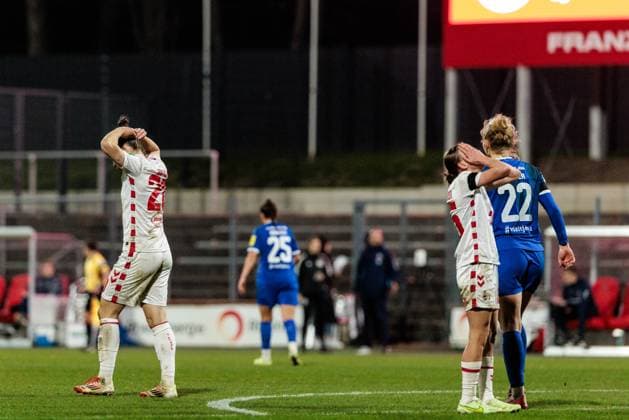 Google Pixel Frauen-Bundesliga, 1. FC Köln - FC Carl Zeiss Jena; 28.03.2025 Sylwia Matysik (1. FC Köln, 20) und Laura Donhauser (1. FC Köln, 25) schlagen frustriert die Hände über dem Kopf zusammen Google Pixel Frauen-Bundesliga, 1. FC Köln - FC Carl Zeiss Jena, Köln, Franz-Kremer-Stadion am 28.03.2025 DFB REGULATIONS PROHIBIT ANY USE OF PHOTOGRAPHS AS IMAGE SEQUENCES AND OR QUASI-VIDEO. Copyright: xBEAUTIFULxSPORTS Wunderlx
