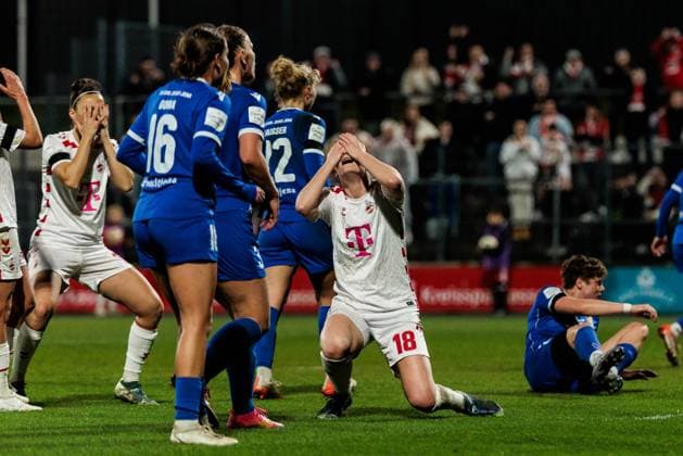 Sport Bilder des Tages Google Pixel Frauen-Bundesliga, 1. FC Köln - FC Carl Zeiss Jena; 28.03.2025 Taylor Ziemer (1. FC Köln, 18) sinkt frustriert in die Hocke Google Pixel Frauen-Bundesliga, 1. FC Köln - FC Carl Zeiss Jena, Köln, Franz-Kremer-Stadion am 28.03.2025 DFB REGULATIONS PROHIBIT ANY USE OF PHOTOGRAPHS AS IMAGE SEQUENCES AND OR QUASI-VIDEO. Copyright: xBEAUTIFULxSPORTS Wunderlx