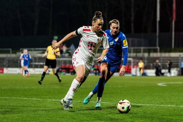 Google Pixel Frauen-Bundesliga, 1. FC Köln - FC Carl Zeiss Jena; 28.03.2025 Zweikampf Nicole Billa (1. FC Köln, 17), Anja Heuschkel (FC Carl Zeiss Jena, 14) Google Pixel Frauen-Bundesliga, 1. FC Köln - FC Carl Zeiss Jena, Köln, Franz-Kremer-Stadion am 28.03.2025 DFB REGULATIONS PROHIBIT ANY USE OF PHOTOGRAPHS AS IMAGE SEQUENCES AND OR QUASI-VIDEO. Copyright: xBEAUTIFULxSPORTS Wunderlx
