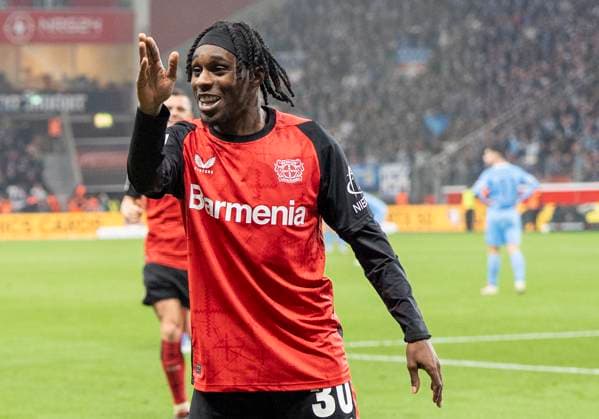 Jeremie Frimpong (Bayer 04 Leverkusen, 30) tanzt nach dem Tor von Amine Adli (Bayer 04 Leverkusen, 21) 28.03.2025, Bayer Leverkusen - VfL Bochum, Fussball, Bundesliga, GER, Leverkusen, BayArena, Saison 24 25, 27. Spieltag DFL regulations prohibit any use of photographs as image sequences and or quasi-video. Copyright: HMBxMedia xMarcoxBader