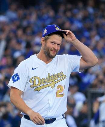 March 28, 2025, Los Angeles, California, USA: Clayton Kershaw 22 is introduced during the World Series Ring presentation prior to the MLB, Baseball Herren, USA regular season game between the Los Angeles Dodgers and the Detroit Tigers on Friday March 28, 2025 at Dodger Stadium in Los Angeles, California. Dodgers defeat Tigers, 8-5. JAVIER ROJAS PI Los Angeles USA - ZUMAp124 20250328_zaa_p124_030 Copyright: xJavierxRojasx