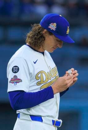 March 28, 2025, Los Angeles, California, USA: Tyler Glasnow 31 holds his ring during the World Series Ring presentation prior to the MLB, Baseball Herren, USA regular season game between the Los Angeles Dodgers and the Detroit Tigers on Friday March 28, 2025 at Dodger Stadium in Los Angeles, California. Dodgers defeat Tigers, 8-5. JAVIER ROJAS PI Los Angeles USA - ZUMAp124 20250328_zaa_p124_034 Copyright: xJavierxRojasx