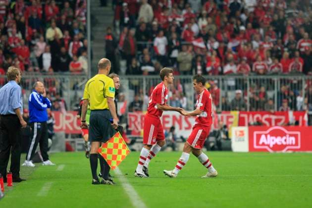Archivbilder der Woche SPORT KW13 FC Bayern München : HSV 2 :2 Thomas Müller ; Miroslav Klose Thomas Müller *** FC Bayern Munich HSV 2 2 Thomas Müller Miroslav Klose Thomas Müller