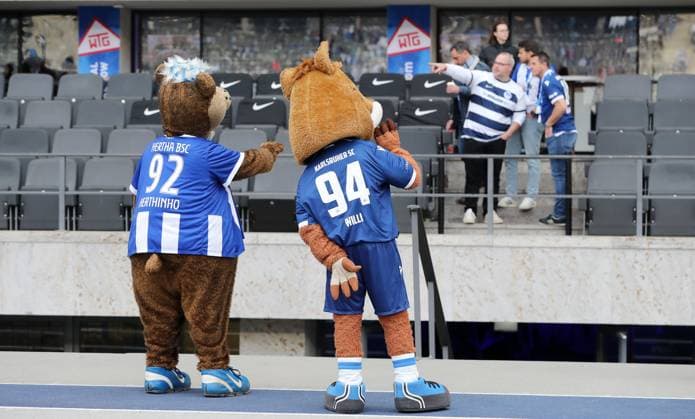 Maskottchen Herthinho, KSC Maskottchen Willi Fußball Fussball DFL 2.Bundesliga Herren 27. Spieltag Saison 2024 2025 29.03.2025 Hertha BSC Berlin vs. Karlsruher SC KSC DFL regulations prohibit any use of photographs as image sequences and or quasi-video
