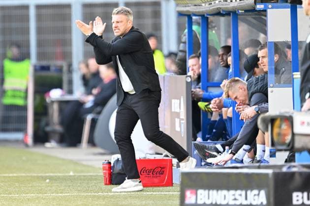 Paderborn, Home Deluxe Arena, 29.03.25, GER, Herren, 2.Bundesliga, Saison 2024-2025, SC Paderborn 07 - 1.FC Koeln Bild: Trainer Lukas KWASNIOK (Paderborn) DFL regulations prohibit any use of photographs as image sequences and or quasi-video. NRW Deutschland
