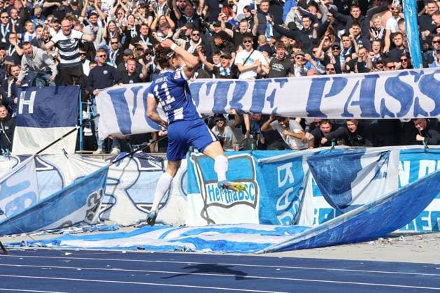 Sport Bilder des Tages 29.03.2025, xtgx, Fussball 2. Bundesliga, Hertha BSC Berlin - Karlsruher SC emspor, v.l. Fabian Reese (Hertha, 11) Jubel, Torjubel, jubelt ueber das Tor, celebrate the goal, celebration (DFL DFB REGULATIONS PROHIBIT ANY USE OF PHOTOGRAPHS as IMAGE SEQUENCES and or QUASI-VIDEO) Berlin