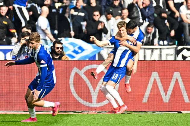 Fussball 2.Bundesliga, Hertha BSC Berlin - Karlsruher SC 29.03.2025, xdanx, Fussball 2.Bundesliga, Hertha BSC Berlin - Karlsruher SC v.l. Luca Schuler (Hertha BSC) Jubel nach dem 3:1, Kevin Sessa (Hertha BSC) (DFL DFB REGULATIONS PROHIBIT ANY USE OF PHOTOGRAPHS as IMAGE SEQUENCES and or QUASI-VIDEO) Daniel Lakomski Mix1Press Berlin Olympiastadion Berlin Deutschland (DEU)