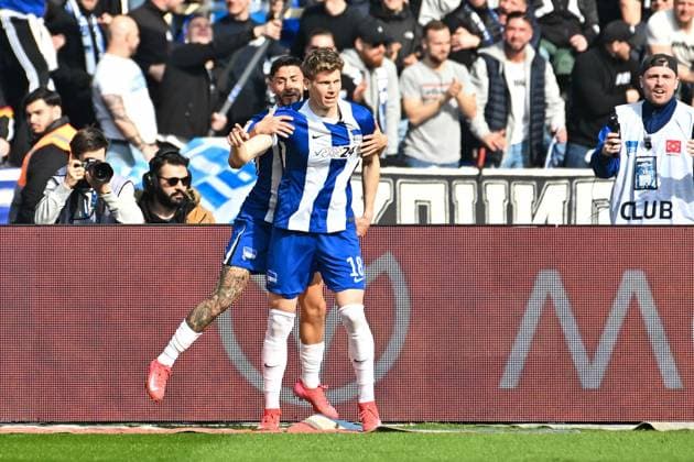 Fussball 2.Bundesliga, Hertha BSC Berlin - Karlsruher SC 29.03.2025, xdanx, Fussball 2.Bundesliga, Hertha BSC Berlin - Karlsruher SC v.l. Jubel nach dem 3:1 durch Luca Schuler (Hertha BSC), Kevin Sessa (Hertha BSC) (DFL DFB REGULATIONS PROHIBIT ANY USE OF PHOTOGRAPHS as IMAGE SEQUENCES and or QUASI-VIDEO) Daniel Lakomski Mix1Press Berlin Olympiastadion Berlin Deutschland (DEU)