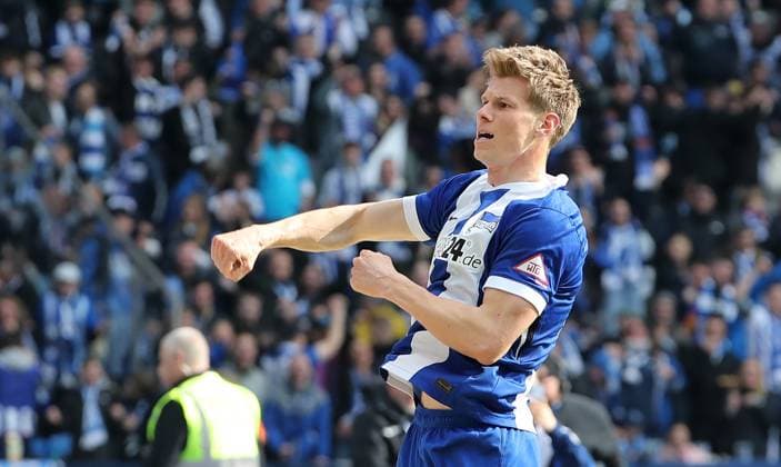 Luca Schuler jubelt nach 3:1 Freude Emotion Jubel Fußball Fussball DFL 2.Bundesliga Herren 27. Spieltag Saison 2024 2025 29.03.2025 Hertha BSC Berlin vs. Karlsruher SC KSC DFL regulations prohibit any use of photographs as image sequences and or quasi-video
