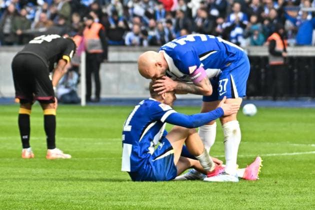 Fussball 2.Bundesliga, Hertha BSC Berlin - Karlsruher SC 29.03.2025, xdanx, Fussball 2.Bundesliga, Hertha BSC Berlin - Karlsruher SC v.l. Marton Dardai (Hertha BSC),Michael Cuisance (Hertha BSC) Jubel ueber den Sieg, Jubel nach Spielende (DFL DFB REGULATIONS PROHIBIT ANY USE OF PHOTOGRAPHS as IMAGE SEQUENCES and or QUASI-VIDEO) Daniel Lakomski Mix1Press Berlin Olympiastadion Berlin Deutschland (DEU)