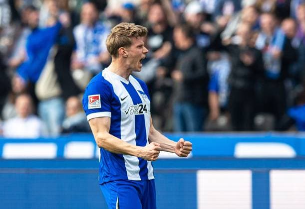 Fussball, Herren, Saison 2024 2025, 2. Bundesliga (27. Spieltag), Hertha BSC - Karlsruher SC, Luca Schuler (Hertha BSC), Jubel nach Tor zum 3:1, 29.03. 2025,
