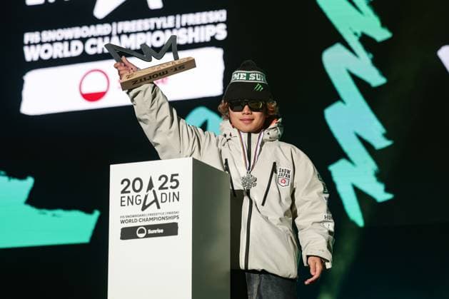 FREE STYLE, SNOWBOARD - FIS SX and SB WC Engadin 2025 SANKT MORITZ,SWITZERLAND,29.MAR.25 - SNOWBOARD - FIS Freestyle Ski and Snowboard World Championships, Champions Celebration, award ceremony, Snowboard Big Air. Image shows Taiga Hasegawa (JPN). Keywords: trophy.  GEPAxpictures xMatthiasxTrinkl