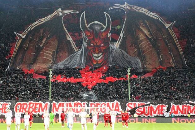Sport Themen der Woche KW13 Sport Bilder des Tages 29.03.2025, xrekx, Fussball 2.Bundesliga, 1.FC Kaiserslautern - Fortuna Duesseldorf v.l. FCK Fans ,Stimmung, Schals, Trikot, Fahne, Banner, Ultras, Zuschauer, Besucher, Choreo, Choreografie, atmosphere, spectators, Visitors (DFL DFB REGULATIONS PROHIBIT ANY USE OF PHOTOGRAPHS as IMAGE SEQUENCES and or QUASI-VIDEO) Kaiserslautern *** 29 03 2025, xrekx, Soccer 2 Bundesliga, 1 FC Kaiserslautern Fortuna Duesseldorf v l FCK Fans ,Atmosphere, Scarves, Shirt, Flag, Banner, Ultras, Spectators, Visitors, Choreo, Choreography, atmosphere, spectators, Visitors DFL DFB REGULATIONS PROHIBIT ANY USE OF PHOTOGRAPHS as IMAGE SEQUENCES and or QUASI VIDEO Kaiserslautern