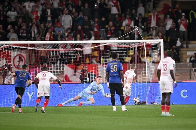 Fußball, AS Monaco - OGC Nizza AS Monaco v OGC Nice - Ligue 1 McDonald s 2024 2025 14 Mika BIERETH (asm) - 01 Marcin BULKA (ogcn) during the Ligue 1 match between Monaco and Nice at Stade Louis II on March 29, 2025 in Monaco, Monaco. Monaco Monaco  Copyright: xFEPx 776301621