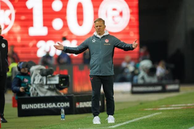 Markus Anfang (Trainer 1.FC Kaiserslautern) an der Seitenlinie, 1. FC Kaiserslautern vs Fortuna Duesseldorf, Fussball, 2. Bundesliga, Saison 2024 2025, 27. Spieltag, 29.03.2025 1. FC Kaiserslautern vs Fortuna Duesseldorf, Fussball, 2. Bundesliga, Saison 2024 2025, 27. Spieltag, 29.03.2025 Kaiserslautern