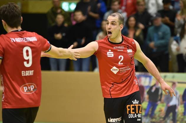 Moritz Rauber (TV Rottenburg, 02) und Sam Elgert (TV Rottenburg, 09) klatschen sich ab TV Rottenburg vs. CERATONIA Volleys Eltmann, Volleyball, 2. Bundesliga Sued, 24. Spieltag, Saison 2024 2025, 29.03.2025, TV Rottenburg vs. CERATONIA Volleys Eltmann, Volleyball, 2. Bundesliga Sued, 24. Spieltag, Saison 2024 2025, 29.03.2025 Rottenburg Copyright: xEibner-Pressefoto RalphxKunzex EP_RKE