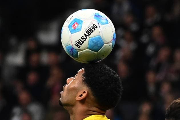 Sport Themen der Woche KW13 Sport Bilder des Tages 29.03.2025, xjrdrx, Fussball 1.Bundesliga, Eintracht Frankfurt - VfB Stuttgart v.l. Kaua Santos (Eintracht Frankfurt) (DFL DFB REGULATIONS PROHIBIT ANY USE OF PHOTOGRAPHS as IMAGE SEQUENCES and or QUASI-VIDEO) Frankfurt am Main *** 29 03 2025, xjrdrx, Soccer 1 Bundesliga, Eintracht Frankfurt VfB Stuttgart v l Kaua Santos Eintracht Frankfurt DFL DFB REGULATIONS PROHIBIT ANY USE OF PHOTOGRAPHS as IMAGE SEQUENCES and or QUASI VIDEO Frankfurt am Main