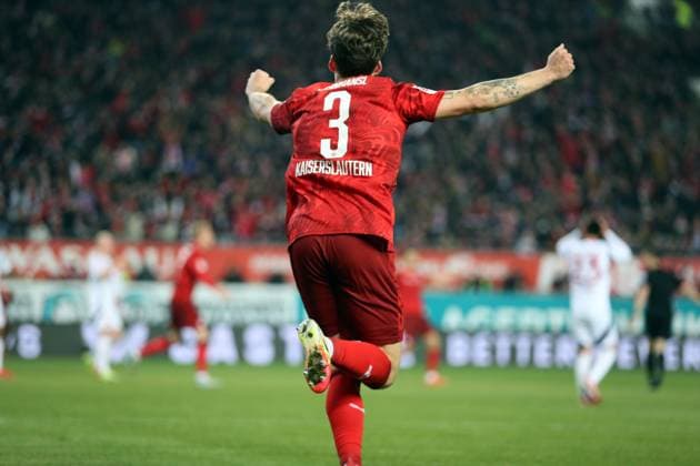 29.03.2025, xrekx, Fussball 2.Bundesliga, 1.FC Kaiserslautern - Fortuna Duesseldorf v.l. Florian Kleinhansl (1.FC Kaiserslautern) bejubelt das 2:1 durch Ragnar Ache (1.FC Kaiserslautern) (DFL DFB REGULATIONS PROHIBIT ANY USE OF PHOTOGRAPHS as IMAGE SEQUENCES and or QUASI-VIDEO) Kaiserslautern