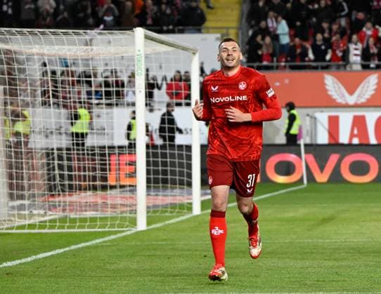 Fussball - 2. Bundesliga - Saison 2024 25 1. FC Kaiserslautern 29.03.2025 Fritz-Walter-Stadion 1. FC Kaiserslautern (fck) - Fortuna Düsseldorf (dus) 3:1 Luca SIRCH (1. FC Kaiserslautern) jubelt nach dem 3:1 1. FC Kaiserslautern