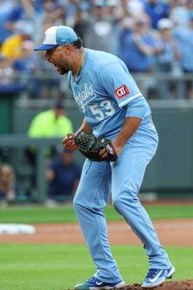 MLB, Baseball Herren, USA 2025: Guardians Vs Royals MAR 29 March 29, 2025: Kansas City Royals relief pitcher Carlos Estevez (53) reacts to the final out against the Cleveland Guardians securing a 4-3 win in an MLB baseball game at Kauffman Stadium in Kansas City, MO. David Smith CSM (Credit Image: Â David Smith Cal Media) Kansas City Mo United States of America EDITORIAL USE ONLY Copyright: xx ZUMA-20250329_zma_c04_118.jpg DavidxSmithx csmphotothree370378