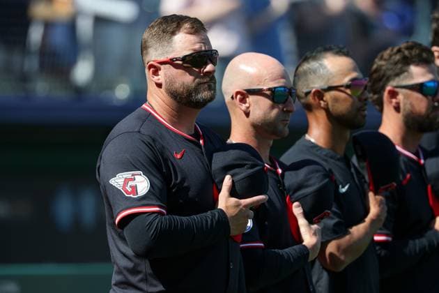 MLB, Baseball Herren, USA 2025: Guardians Vs Royals MAR 29 March 29, 2025: Cleveland Guardians manager Stephen Vogt (12) during the National Anthem before an MLB baseball game against the Kansas City Royals at Kauffman Stadium in Kansas City, MO. David Smith CSM (Credit Image: Â David Smith Cal Media) Kansas City Mo United States of America EDITORIAL USE ONLY Copyright: xx ZUMA-20250329_zma_c04_146.jpg DavidxSmithx csmphotothree370398
