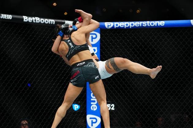 UFC Fight Night - Moreno vs Erceg MEXICO CITY, MEXICO - MARCH 29: Loopy Godinez and Julia Polastri meet in the octagon for a 3-round bout at UFC Fight Night - Moreno vs Erceg at Arena CDMX on March 29, 2025 in Mexico City, Mexico (Photo by Louis Grasse PxImages) Mexico City, Mexico Arena CDMX LAS VEGAS, NV United States Copyright: xLouisxGrassex