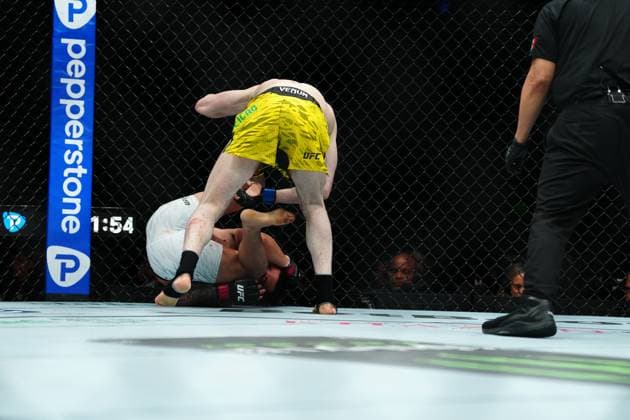 March 29, 2025, Mexico City, Mexico, Las Vegas, Nv, United States: Christian Rodriguez and Melquizael Costa meet in the octagon for a 3-round bout at UFC Fight Night - Moreno vs Erceg at Arena CDMX on March 29, 2025 in Mexico City, Mexico ( PxImages) Mexico City, Mexico United States - ZUMAp175 20250329_zsa_p175_218 Copyright: xLouisxGrassex
